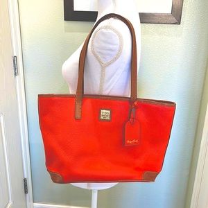 Dooney & Bourke Shoulder Handbag in Geranium.